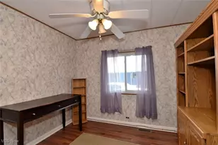 34424 Euclid Ave, Willoughby, OH 44094 - Photo 16