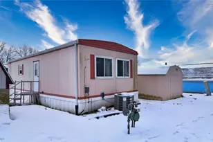 34424 Euclid Ave, Willoughby, OH 44094 - Photo 2