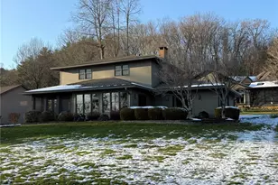 9201 N Shore Dr NE, Mineral City, OH 44656 - Photo 4