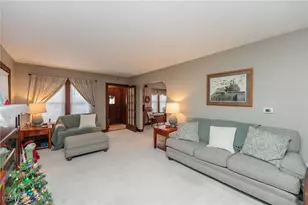 2376 Wyandotte Ave, Cuyahoga Falls, OH 44223 - Photo 4