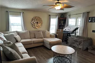 27202 Cook Rd, Olmsted Twp, OH 44138 - Photo 4