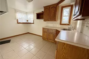 16190 River St NE, Alliance, OH 44601 - Photo 2