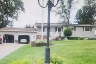 5890 Melody Ln, Nashport, OH 43830 - Photo 2