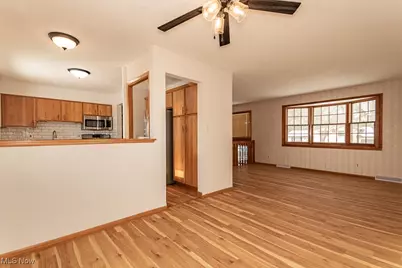 36548 Lakehurst Drive, Eastlake, OH 44095 - Photo 8
