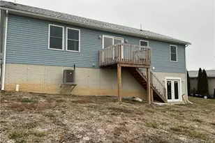 6153 Branch Circle Rd, Zanesville, OH 43701 - Photo 2