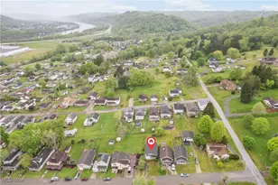 560 W 44th St, Shadyside, OH 43947 - Photo 2