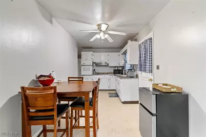 560 W 44th Street, Shadyside, OH 43947 - Photo 12