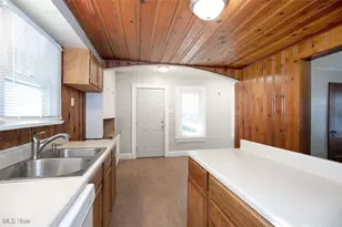 2078 18th St SW, Akron, OH 44314 - Photo 22