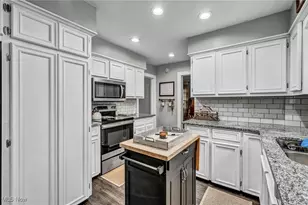 308 E Baird Ave, Barberton, OH 44203 - Photo 14