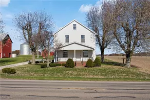 6779 Easton St, Louisville, OH 44641 - Photo 2