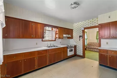 6779 Easton Street, Louisville, OH 44641 - Photo 8