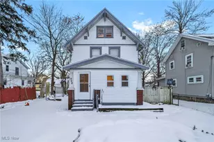 960 Whittier Ave, Akron, OH 44320 - Photo 2