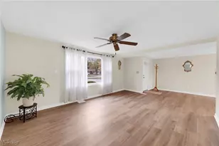 708 Diane Ave, Streetsboro, OH 44241 - Photo 2