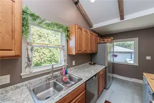 5317 Melody Ln, Willoughby, OH 44094 - Photo 8