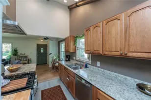 5317 Melody Ln, Willoughby, OH 44094 - Photo 12