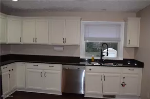 6731 Amsel Ave NE, Canton, OH 44721 - Photo 22