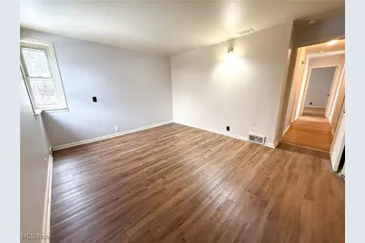 1635 Goodyear Boulevard, Akron, OH 44305 - Photo 12