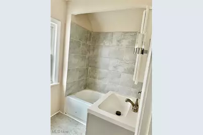 936 Vineshire Road, Cleveland Heights, OH 44121 - Photo 12