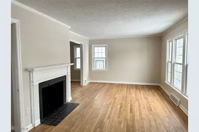 936 Vineshire Road, Cleveland Heights, OH 44121 - Photo 4