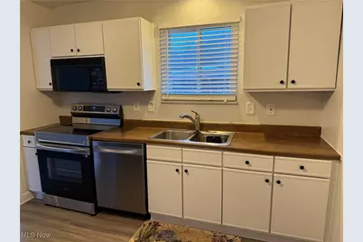 193 Surrey Lane, Canfield, OH 44406 - Photo 4