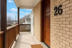 26 Elm St, Bridgeport, OH 43912 - Photo 2