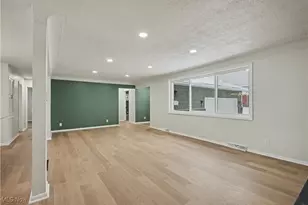 24600 Picone Ln, Huber Heights, OH 44146 - Photo 2