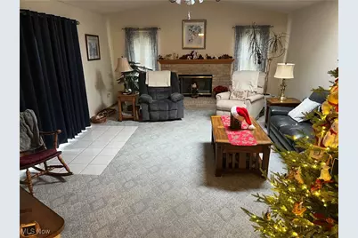 172 Lake Shore Drive #172, Struthers, OH 44471 - Photo 4