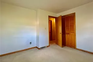 172 Lakeshore Dr, Struthers, OH 44471 - Photo 20