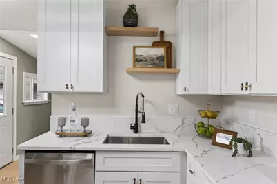 605 W Shore Boulevard, Sheffield Lake, OH 44054 - Photo 12