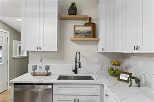 605 W Shore Blvd, Sheffield Lake, OH 44054 - Photo 12