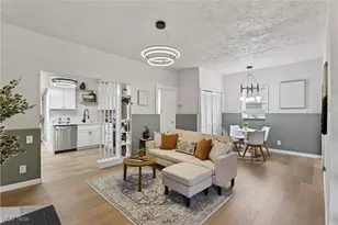 605 W Shore Blvd, Sheffield Lake, OH 44054 - Photo 4