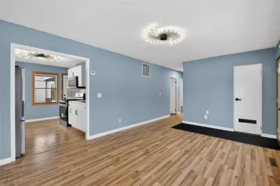 4434 Riverside Drive, Lorain, OH 44055 - Photo 6