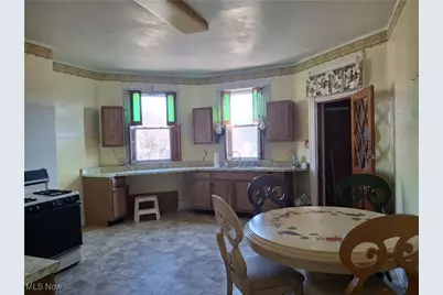 645 Logan Street, Steubenville, OH 43952 - Photo 2