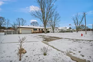 115 Briarleigh Dr, Brunswick, OH 44212 - Photo 4