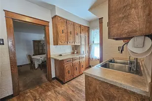 460 Devitt Ave, Campbell, OH 44405 - Photo 6