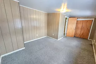 460 Devitt Ave, Campbell, OH 44405 - Photo 14