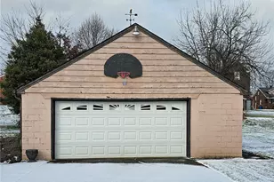 460 Devitt Ave, Campbell, OH 44405 - Photo 26