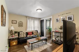 655 Oxford Ave, Akron, OH 44310 - Photo 4