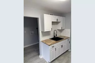 13309 Wilton Avenue, Loveland, OH 44135 - Photo 2