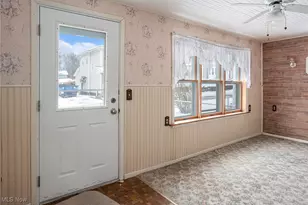 143 Evergreen St, Conneaut, OH 44030 - Photo 6