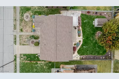 225 Florida Avenue, Weirton, WV 26062 - Photo 2