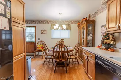 225 Florida Avenue, Weirton, WV 26062 - Photo 8