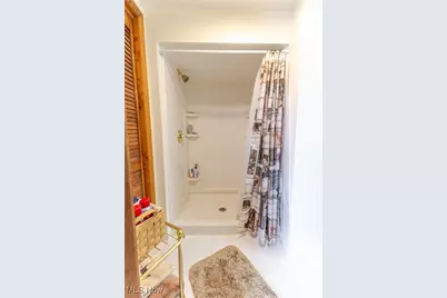 225 Florida Avenue, Weirton, WV 26062 - Photo 14