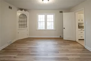 452 W Midlothian Blvd, Youngstown, OH 44511 - Photo 8