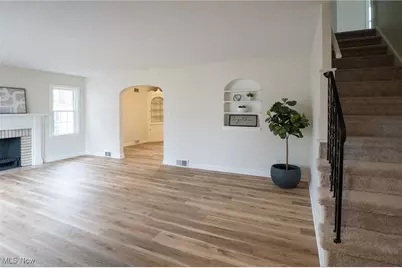 452 W Midlothian Boulevard, Youngstown, OH 44511 - Photo 2