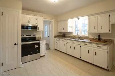 452 W Midlothian Boulevard, Youngstown, OH 44511 - Photo 12
