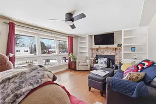 40 Lakeview Dr, Grafton, OH 44044 - Photo 2