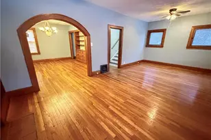 827 Winona Dr, Youngstown, OH 44511 - Photo 2