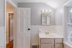 571 E 260th St, Euclid, OH 44132 - Photo 22