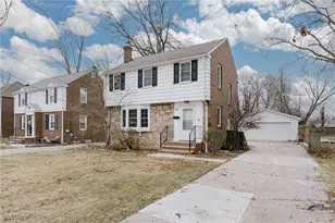 571 E 260th St, Euclid, OH 44132 - Photo 2